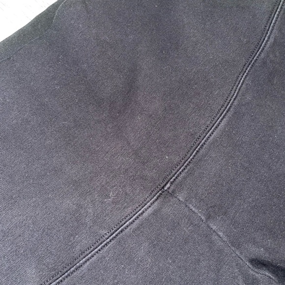 Thyme Maternity Black Capri Leggings - Picture 5 of 5